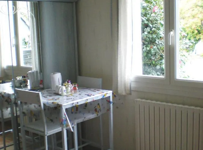 Oda ve Kahvaltı Chez Annick 3*